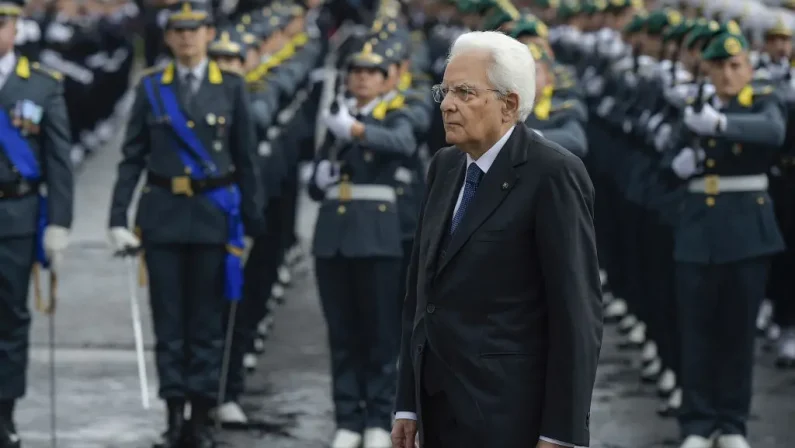 Mattarella “Italiani riconoscenti a chi impegnato in zone di crisi”