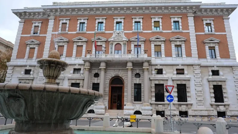 Manovra, Bankitalia “Il rapporto debito/Pil scenderà marginalmente”