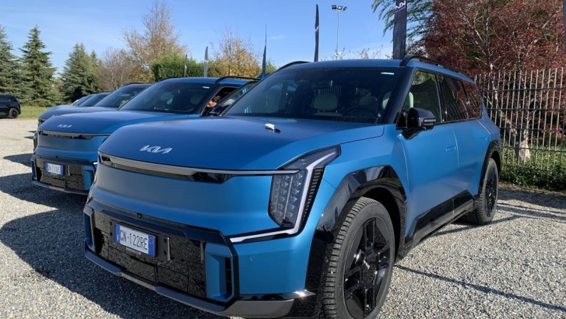 Capacità, autonomia e tecnologia nel nuovo Suv Kia EV9