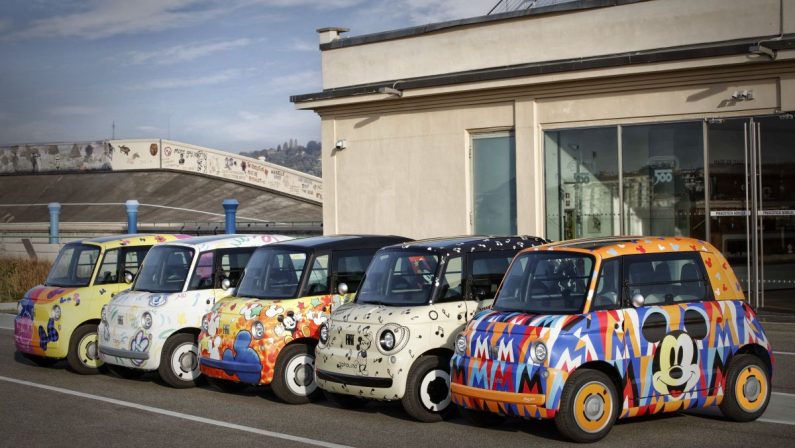 Fiat dedica 5 versioni “uniche” della Topolino a Mickey Mouse