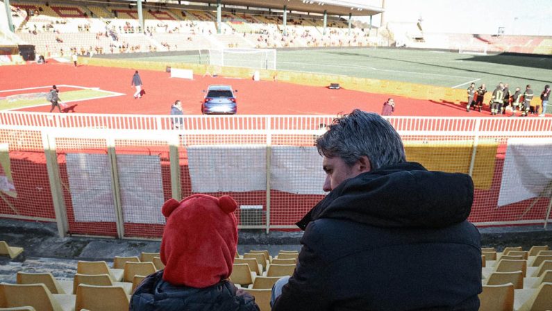 Serie B, dopo 33 anni torna il derby tra Catanzaro e Cosenza - FINALE 2-0