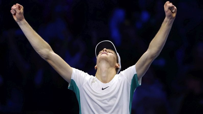 Tennis Atp Finals, storico Sinner: piega anche Medvedev e vola in finale
