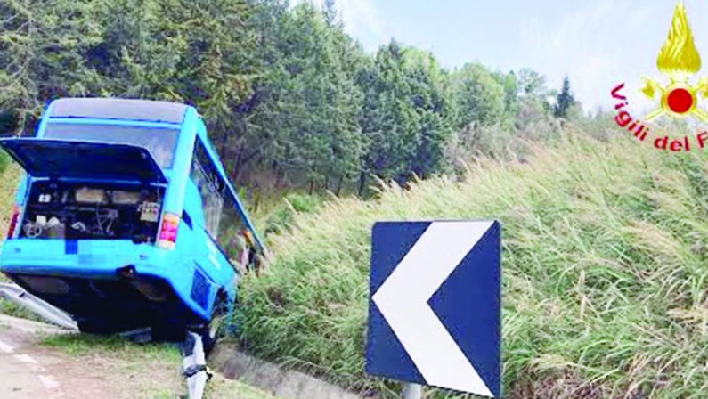 Bus fuori strada a Montescaglioso, Fal apre un'inchiesta