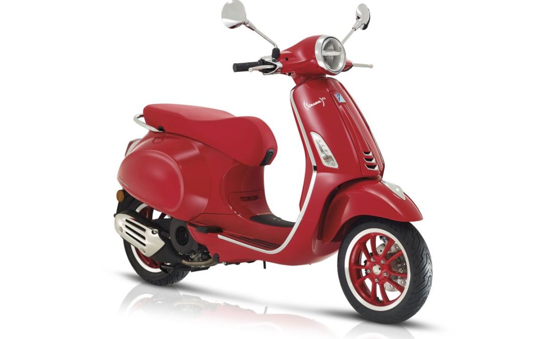 Vespa e (RED) insieme al World Aids Day 2023