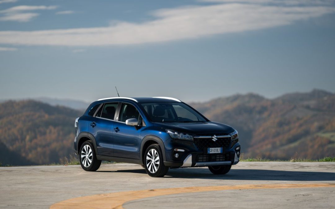 Suzuki, edizione speciale Yoru per Vitara Hybrid e S-Cross Hybrid