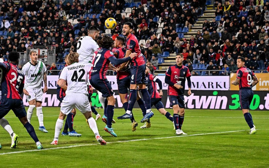 Impresa del Cagliari, Sassuolo battuto in rimonta 2-1