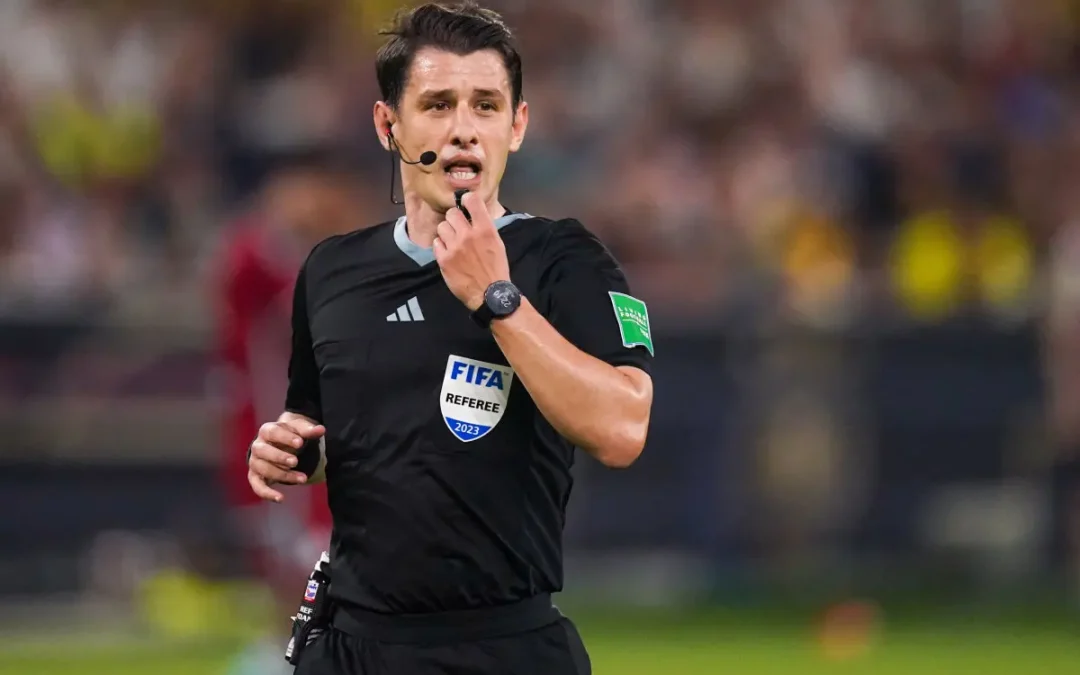 Pugno all’arbitro, il calcio turco si ferma