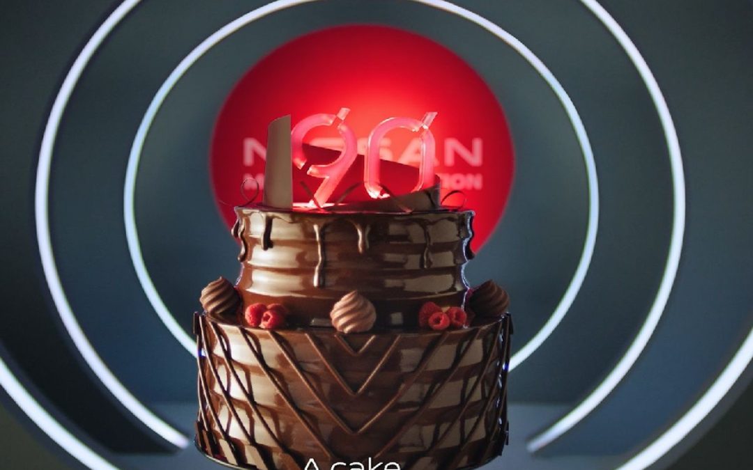Una torta speciale per i 90 anni di Nissan