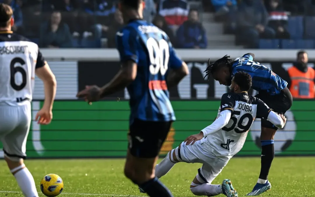 Lookman-gol, l’Atalanta chiude il 2023 battendo 1-0 il Lecce