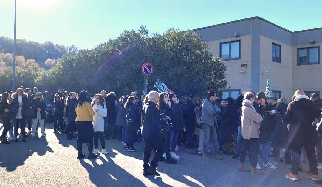 Abramo Costumer Care, Tim proroga e dà altri 3 mesi di contratto