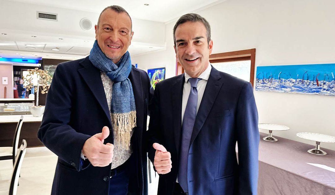 Amadeus insieme al presidente della Regione Calabria Roberto Occhiuto