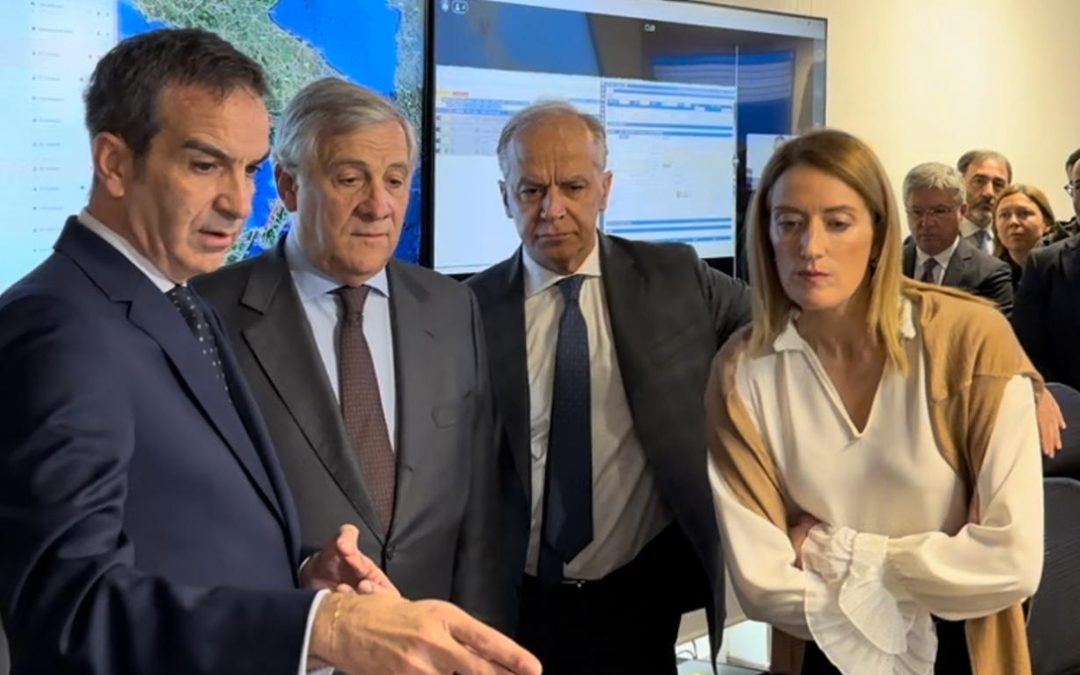 Il governatore della Calabria Roberto Occhiuto, i ministri Antonio Tajani e Matteo Piantedosi e la presidente del Parlamento europeo Roberta Metsola