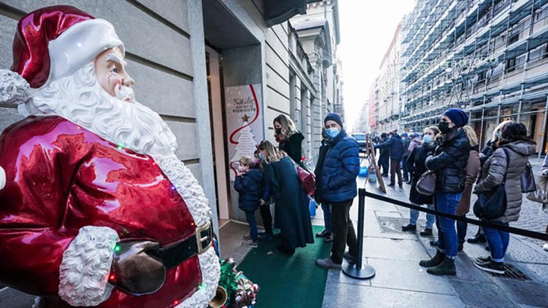 Il Natale riaccende l'economia, sale la fiducia dei consumatori
