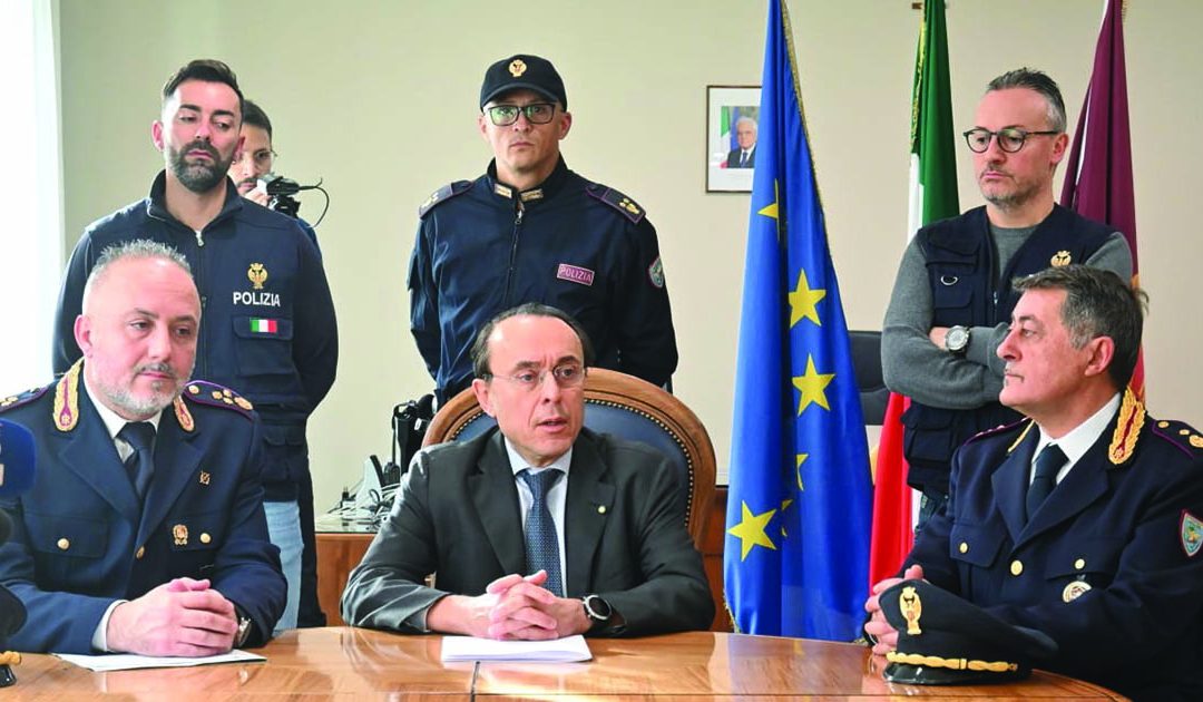 La conferenza stampa indetta dal Questore di Potenza Ferrara