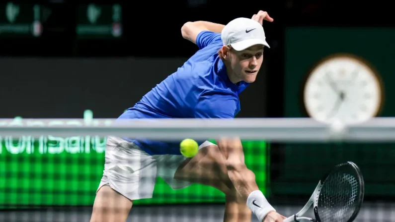 Australian Open, Sinner travolge de Jong e avanza al terzo turno