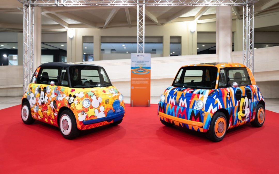 Le Fiat Topolino dedicate a Mickey Mouse colorano rampa nord Lingotto