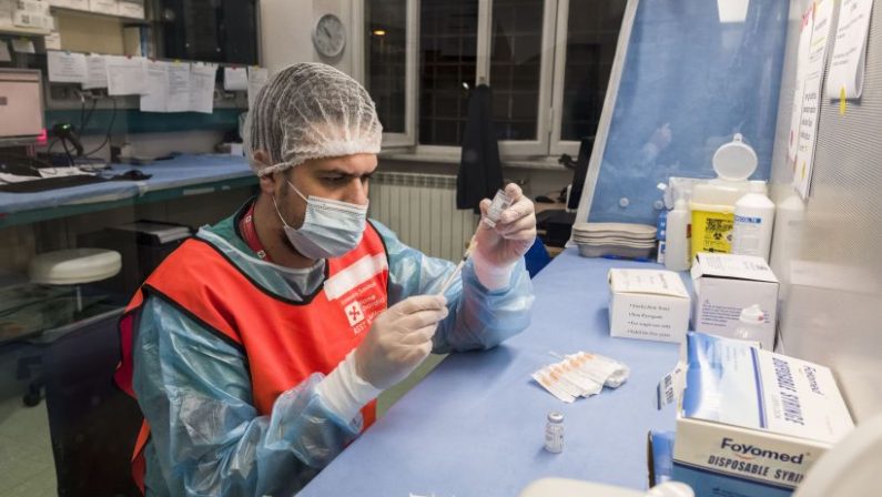 Covid, si consolida la decrescita del contagio