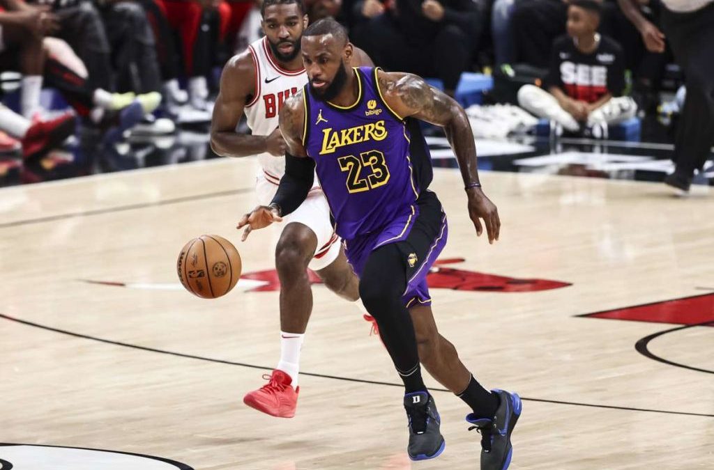 Boston ko in casa, Lebron James spinge i Lakers