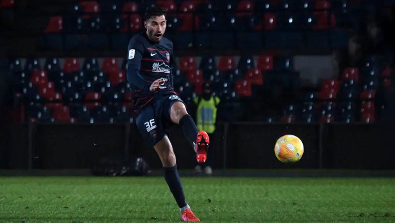 Serie B, il Cosenza espugna il campo del SudTirol e lo stacca in classifica
