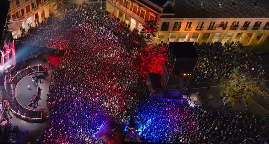 Piazza Pitagora ieri sera durante il concerto