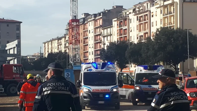 Crollo in cantiere supermercato a Firenze