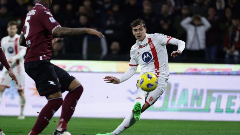 La Salernitana crolla nel finale, vince il Monza 2-0