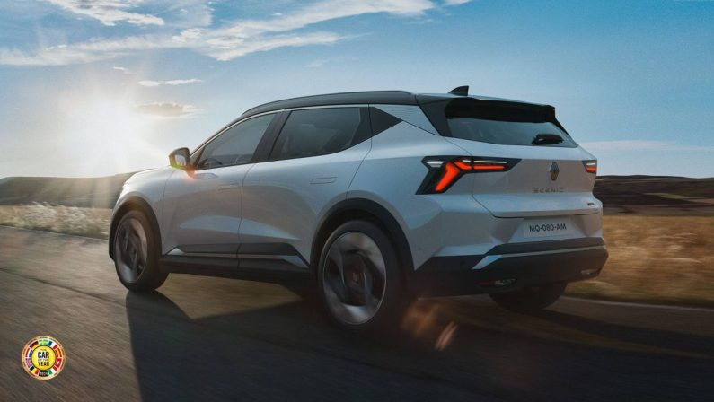 Renault scenic E-Tech Electric eletta Auto dell’Anno 2024
