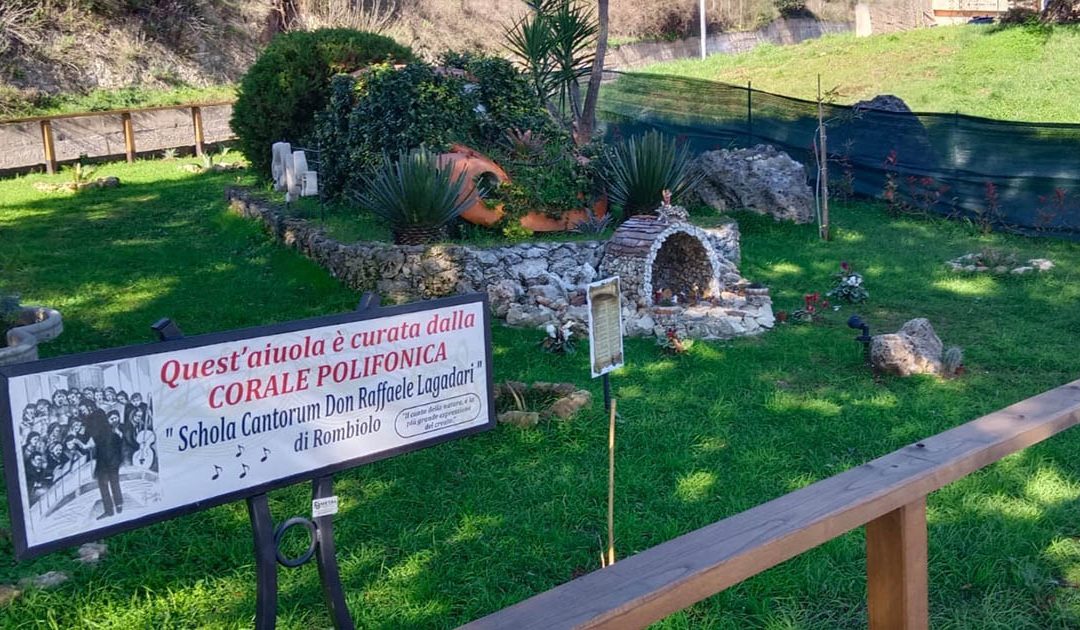 Rombiolo, vandali in azione devastata una delle aiuole curate dai volontari