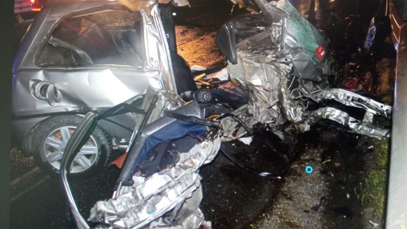 Tragedia a Trebisacce, incidente tra auto e camion: un morto