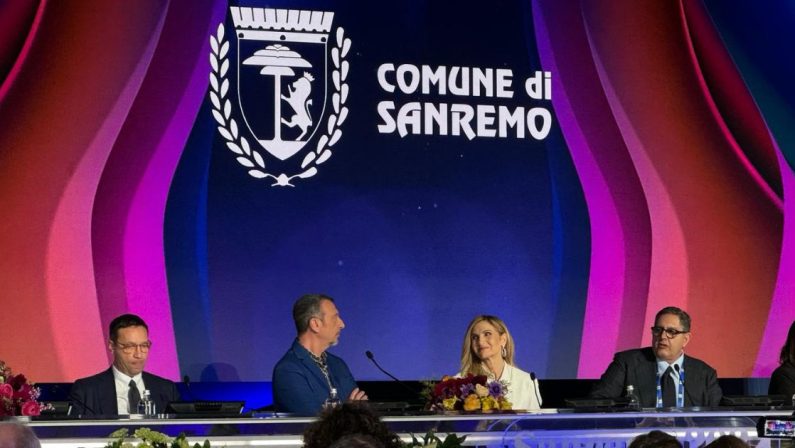 Sanremo 2024, la scaletta della quarta serata
