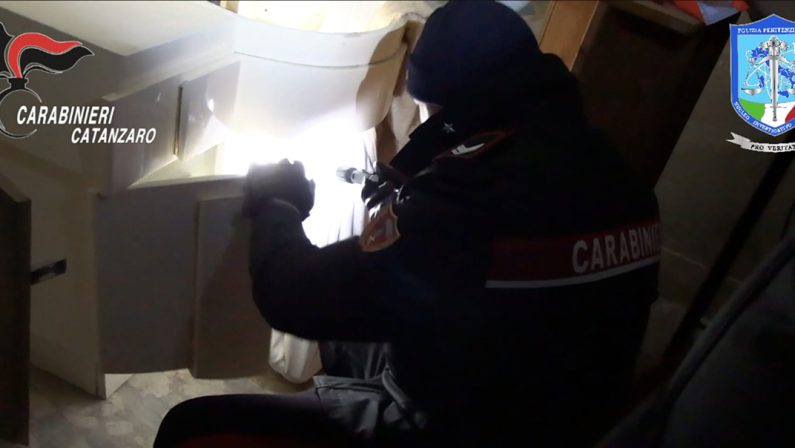 Blitz a Catanzaro, 26 arresti, c'è anche l'ex direttrice del carcere