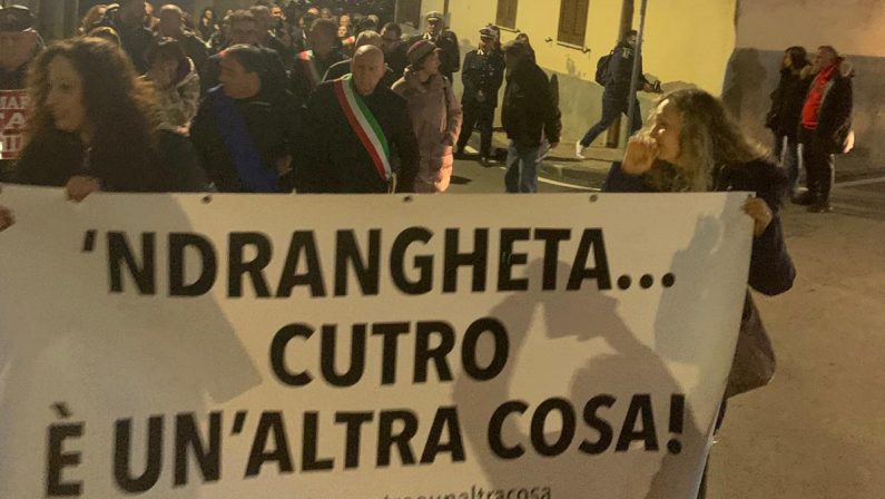In corteo contro i clan: «Cutro non è 'ndrangheta»