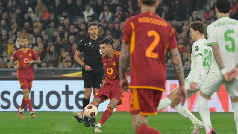 Roma agli ottavi di Europa League, Feyenoord ko ai rigori