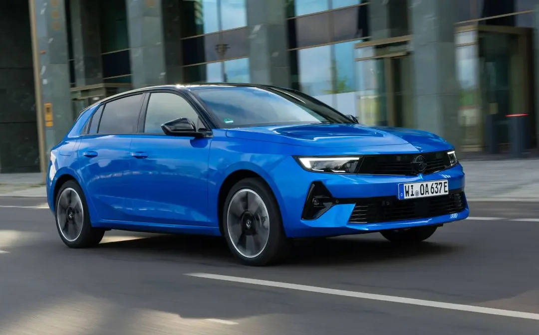 Benvenuti nel futuro con la nuova Opel Astra Electric
