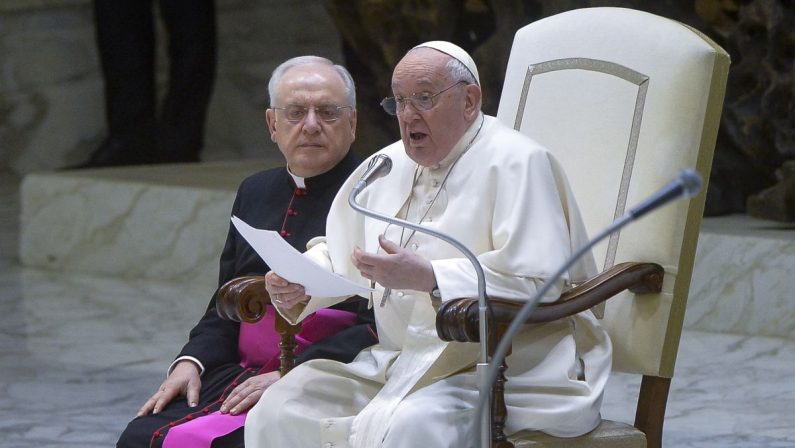 Papa “Anche se qualcuno lo sperava non ho motivi seri per una rinuncia”