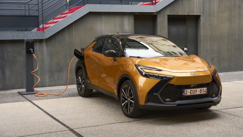 Toyota C-HR Plug-in Hybrid, una concept car per la strada