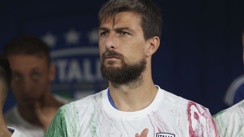 Acerbi lascia ritiro azzurro dopo caso razzismo, convocato Mancini