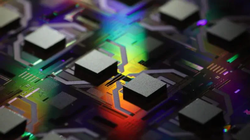 Stellantis investe nella francese Steerlight specializzata in Adas