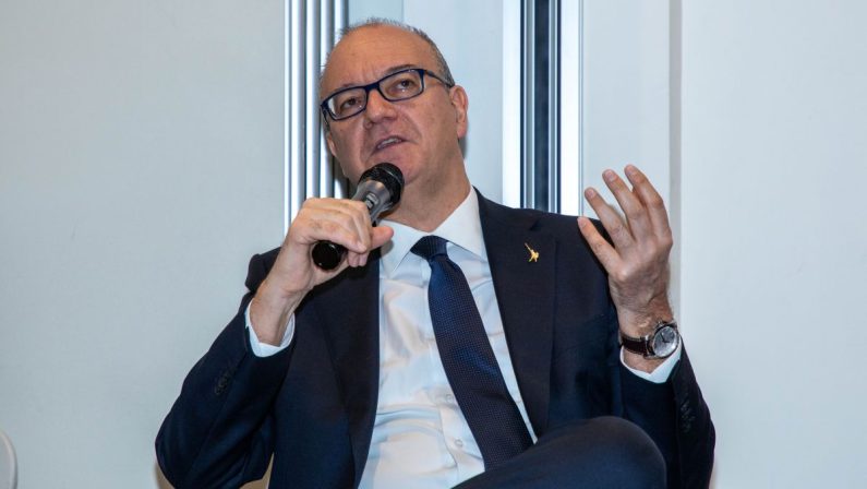 Ddl Semplificazione, Valditara “Stretta su diplomifici”