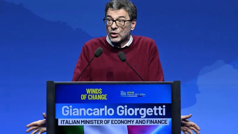 Superbonus, Giorgetti “Stop a sconto in fattura e cessione del credito”