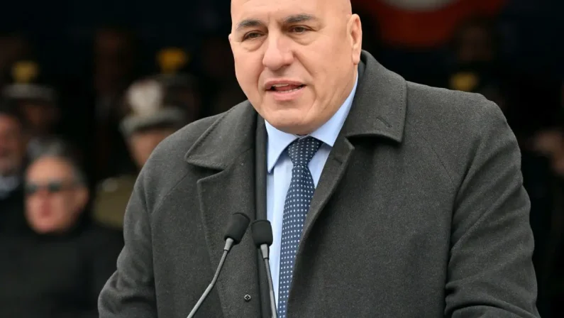 Kosovo, Crosetto “Presenza italiana determinante per mitigare tensioni”