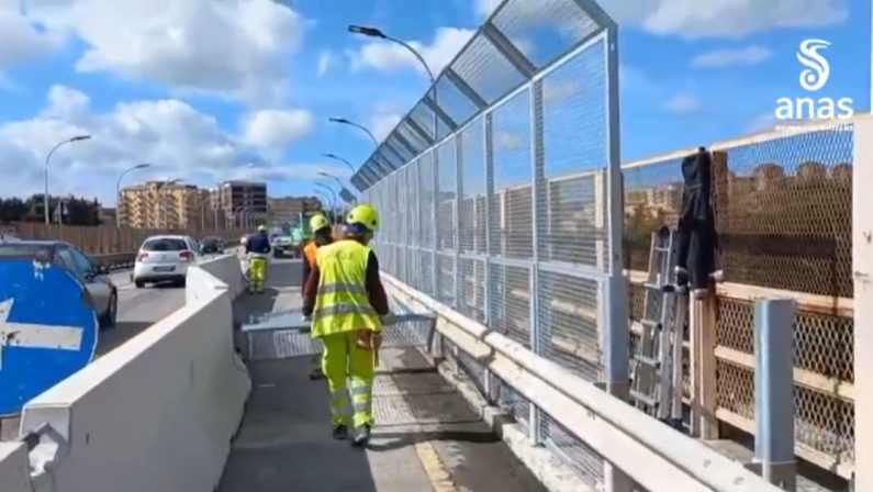 Catanzaro, sul viadotto Morandi l'installazione di reti anti scavalco