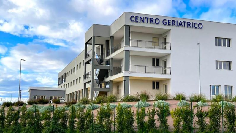 Matera, il centro geriatrico sarà chiuso da aprile