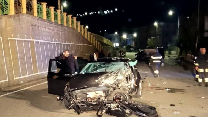 Guardia Piemontese, quattro feriti in un incidente stradale, uno è gravissimo