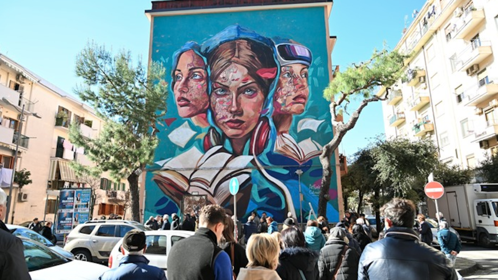 Salerno, un murales inomaggio alle donne di ieri, oggi e domani