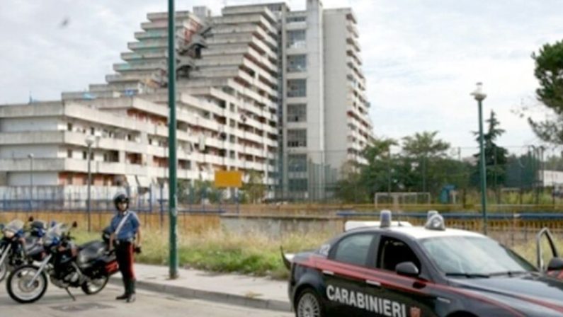 La discussione sul gruppo whatsapp delle mamme finisce in rissa a Scampia