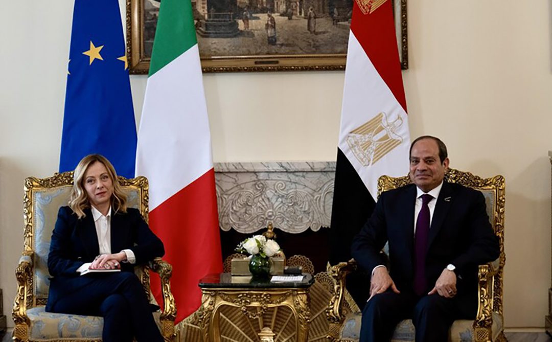 Giorgia Meloni con il presidente dell'Egitto al-Sisi