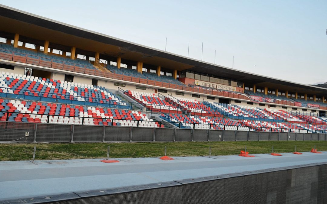 L'intera tribuna B "Giancarlo Rao" dello stadio "Gigi Marulla" disponibile per il derby Cosenza-Catanzaro