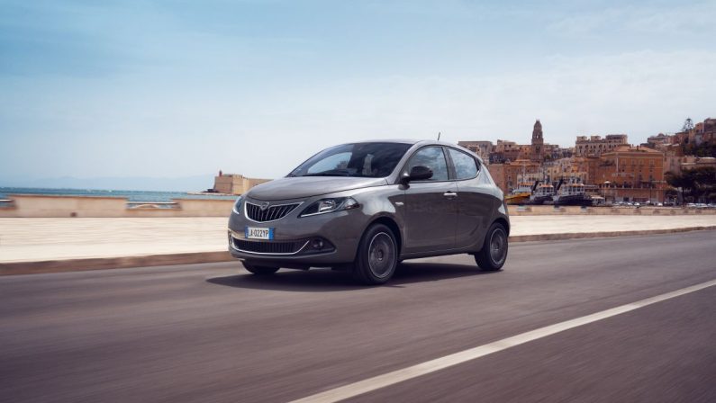 Lancia Ypsilon saluta il mercato italiano