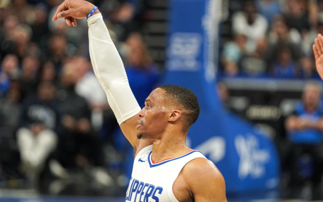 Clippers e Dallas ai play-off, Milwaukee risorge contro Boston